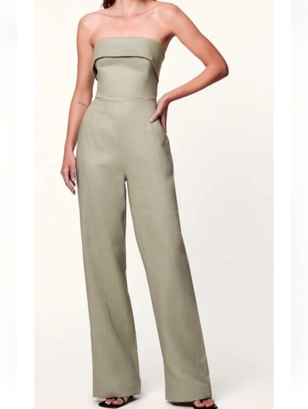 Nicholas Chesa Linen Jumpsuit in Sage Green Size 8